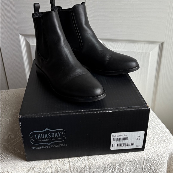 THURSDAY BOOTS - DUCHESS IN BLACK 8.5 NEW - Picture 2 of 8